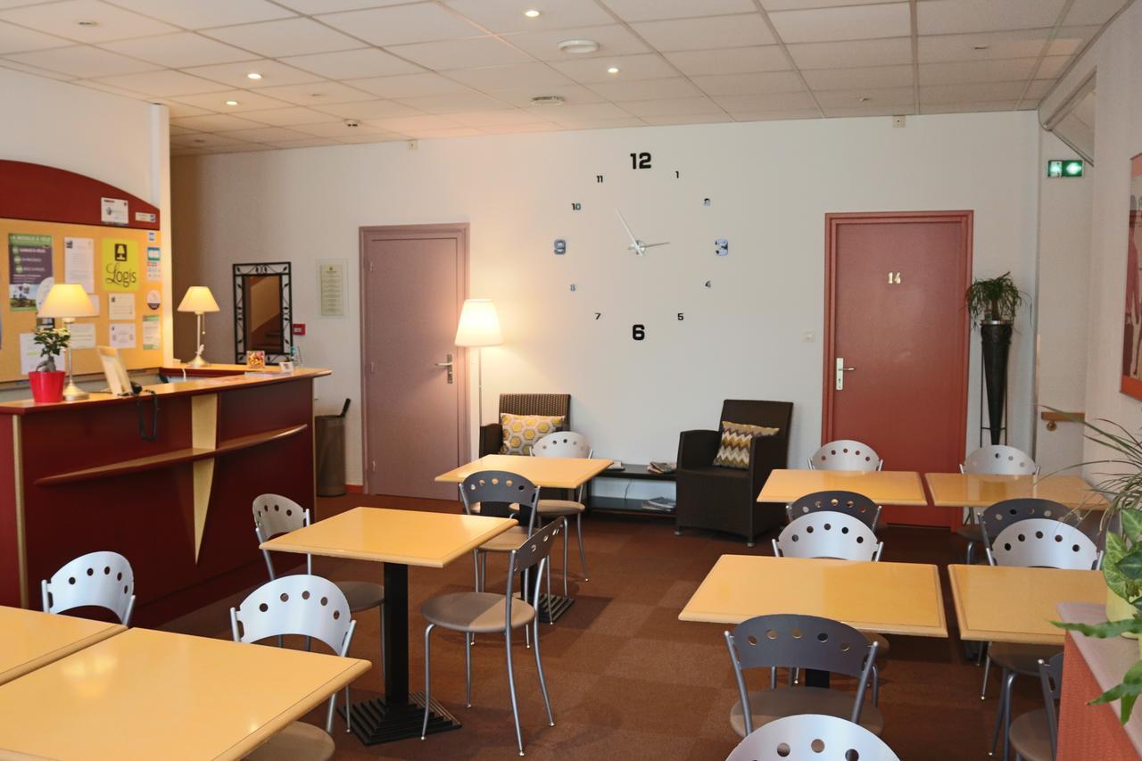 Logis-Hotel Des Oliviers Thionville Exterior photo